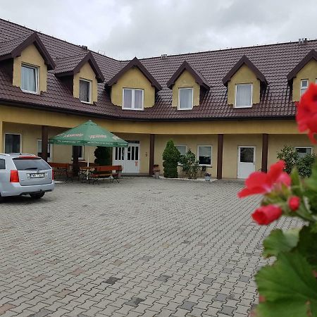 Hotelik Pod Baranami Siechnice Exterior photo