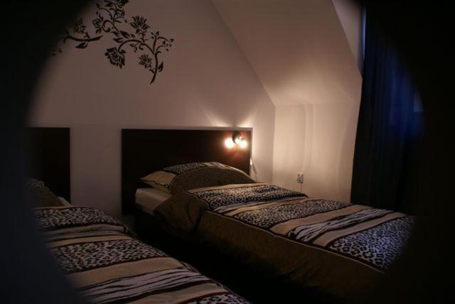 Hotelik Pod Baranami Siechnice Exterior photo