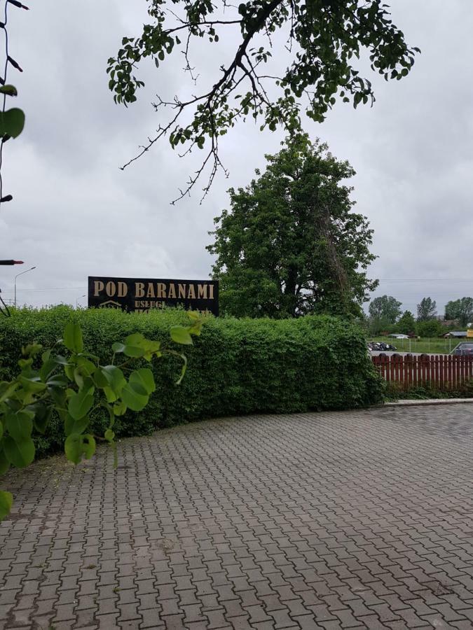 Hotelik Pod Baranami Siechnice Exterior photo